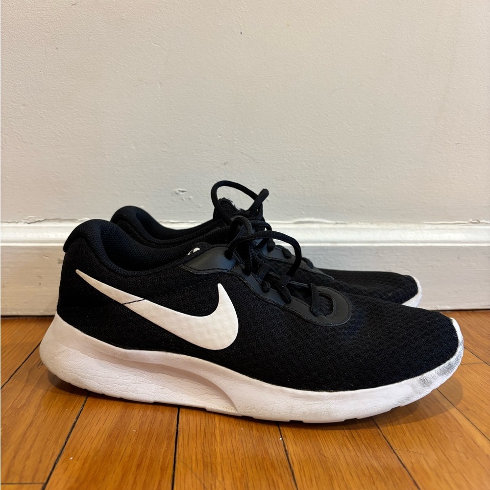 Nike Black and White Sneakers